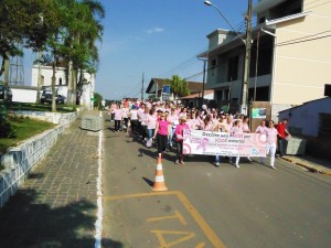 caminhada-outubrorosa-mallet