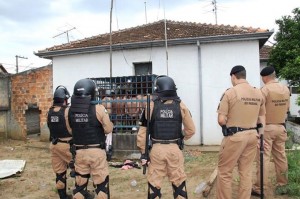 rioazul-presos-carceragem