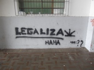 vandalismo-portouniao-policia (2)