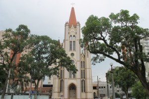 Diocese estuda realização da Missa do Galo dentro da igreja em obras