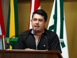 gilbaiano-canoinhas-presidente