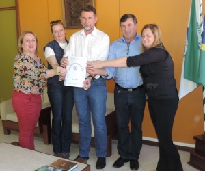 entrega-planoeducaXXXXo-uniaodavitoria