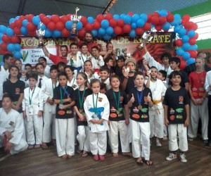 karate-associacaoiguacu-lutas