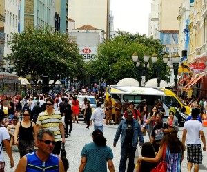 Calçadão da rua XV,centro.Curitiba,11/10/2014. Foto - Antonio Costa
