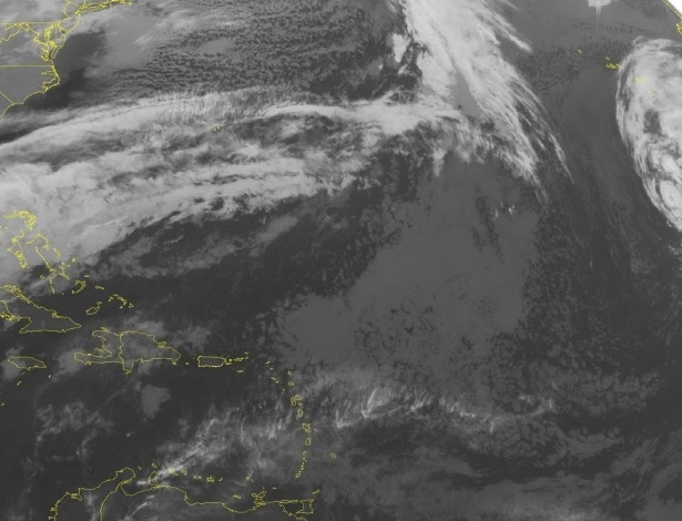 14jan2016---imagem-divulgada-pela-agencia-oceanica-e-atmosferica-nacional-dos-estados-unidos-noaa-na-sigla-em-ingles-mostra-uma-frente-estacionaria-quando-o-ar-se-movimenta-pouco-entre-cuba-e-as-1452788834727_615x470