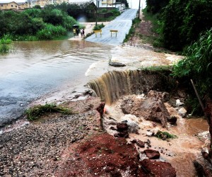 O novo boletim divulgado pela Defesa Civil do Paraná, na manhã desta terça-feira (13), aponta que subiu para 30 o número de municípios atingidos pelas fortes chuvas no Estado. Na foto, Piraí do Sul. Curitiba, 13/01/2016. Foto: Cordenadoria da Defesa Civil do Estado do Paraná