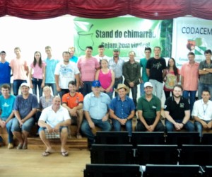 CeasaXrealizaXreuniXXoXcomXagricultoresXfamiliaresXdeXCruzXMachadoXX5XXX800x484X