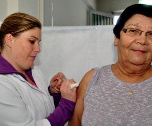 Campanha de vacinação contra a gripe. Foto: Osvaldo Ribeiro/ANPr