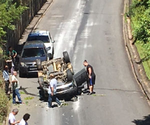 carro-despenca-canaletadentro