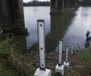 Régua: leitura embaixo da Ponte de Ferro mostra nível baixo do rio
