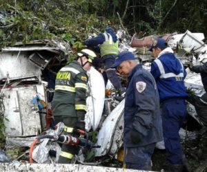 Avião com equipe da Chapecoense e jornalistas caiu em novembro de 2016. Seis pessoas sobreviveram e 71 morreram - Divulgação/ Polícia de Antioquia