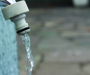 O gasto exagerado de água pode afetar a oferta de água tratada no verão