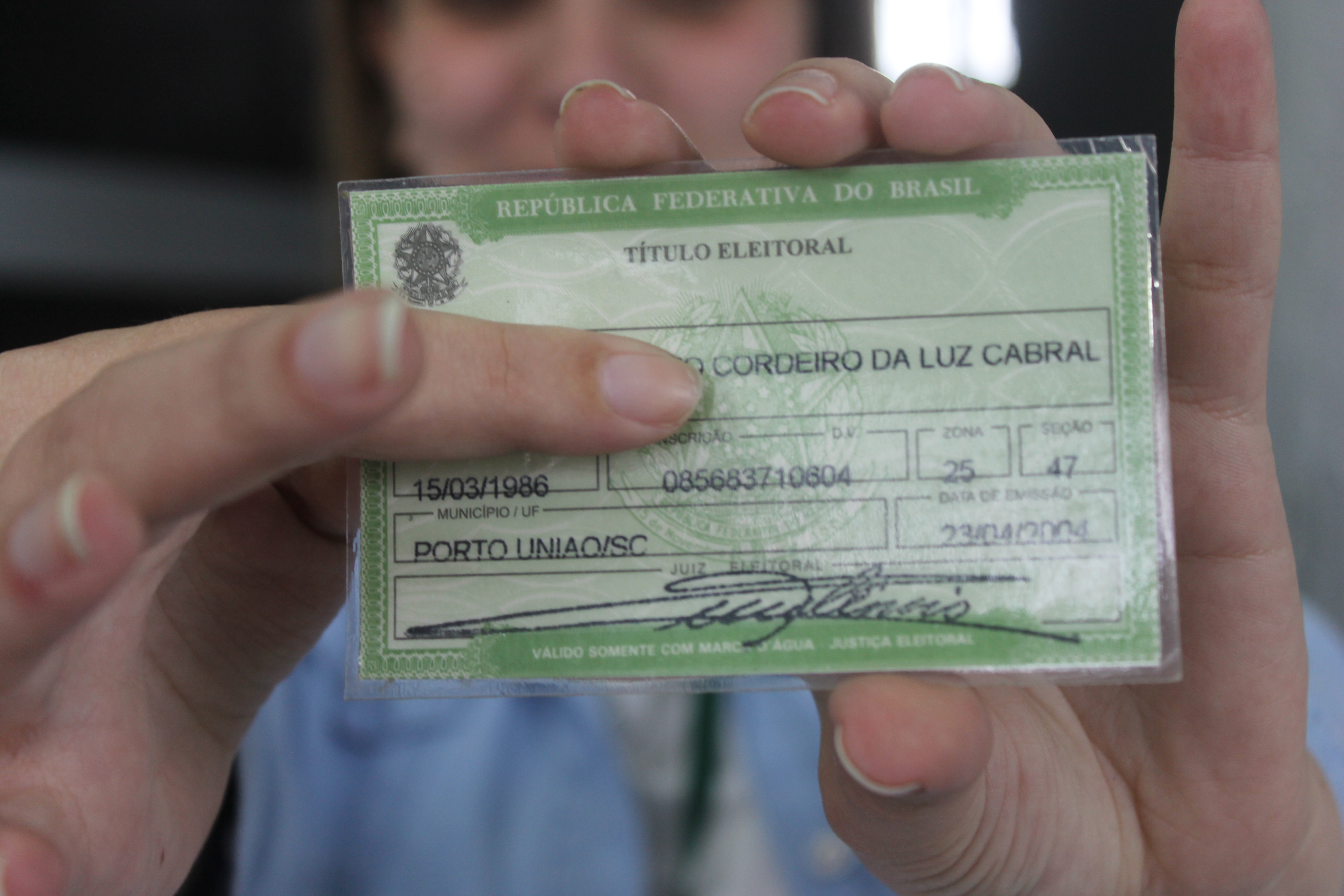 Cancelamento do Título implica em uma série de prejuízos: regularização custa R$ 3,50 (Foto: Arquivo/JOC).