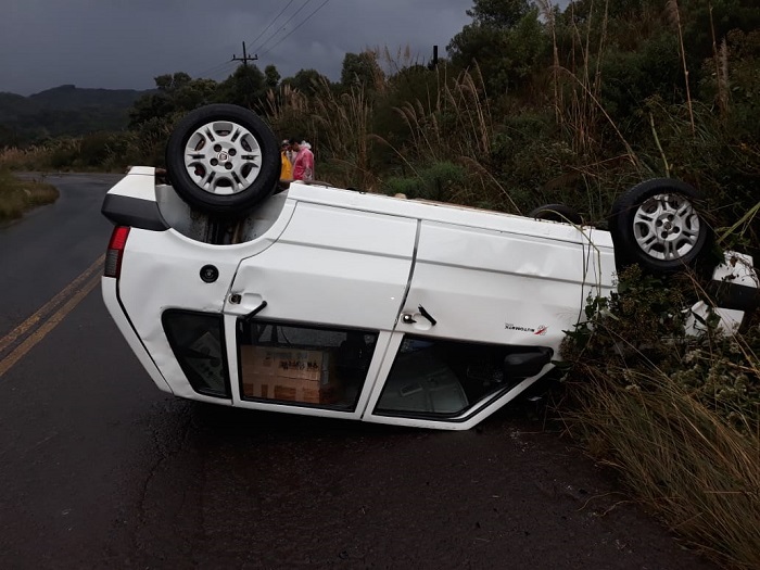capotamento-carro-sc2