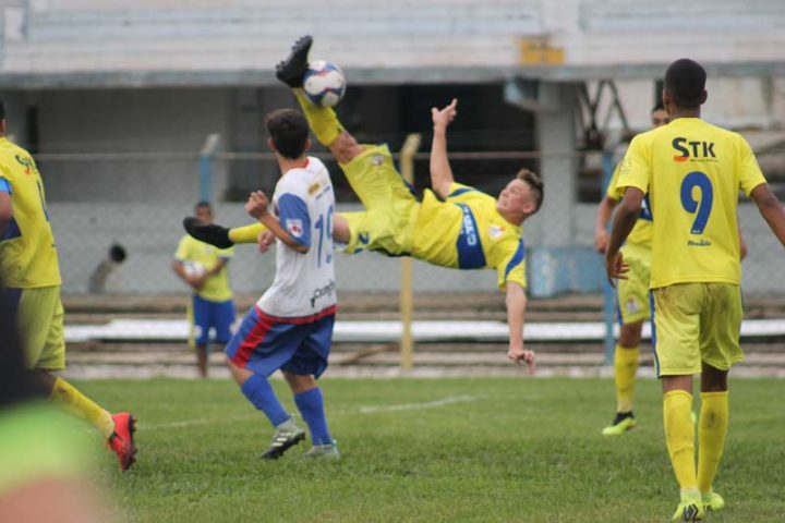 A.A.iguaçu teve o maior número de chances de gol ao longo do jogo. (Foto: Ricardo Silveira).