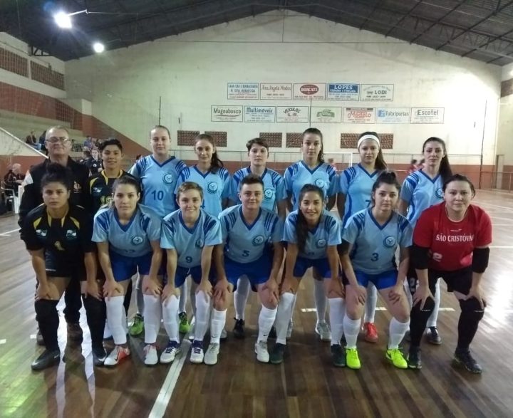 Time de futsal feminino de União da Vitória. (Foto: SME).