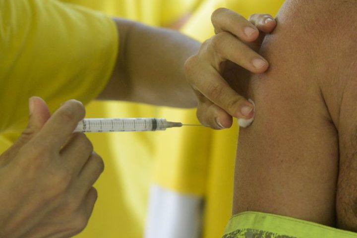 Os grupos prioritários tiveram entre os dias 10 de abril e 31 de maio para se vacinar com exclusividade (Foto: Tomaz Silva/Agência Brasil).