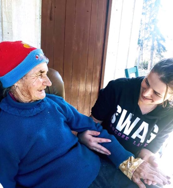 Eugênia Ogronik tinha 76 anos, e morava sozinha na casa que pegou fogo (Foto: Reprodução/Facebook).