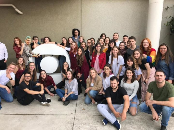 Acadêmicos chegaram animados no estúdio