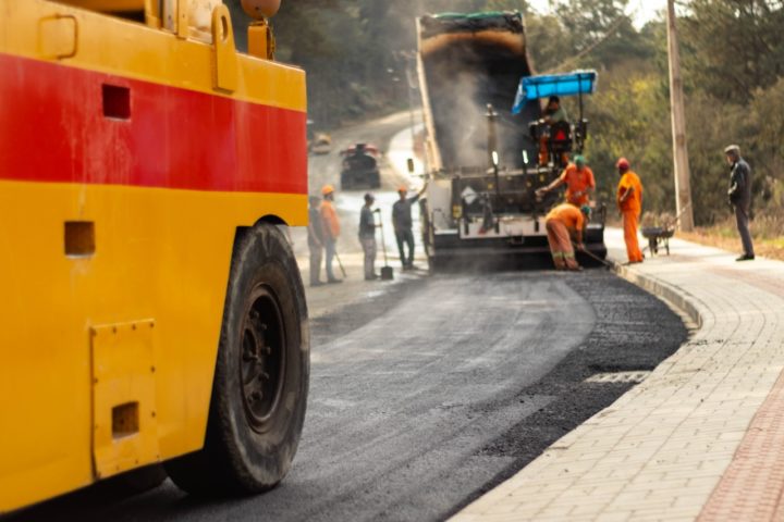 Cerca de 1,6 quilômetro da via está sendo asfaltada (Foto: Divulgação/Prefeitura de União da Vitória).