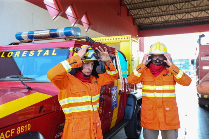 O Paraná vai atuar no combate aos focos de incêndio na Região Amazônica. Uma equipe de 30 bombeiros militares do Estado vai integrar a Operação Verde Brasil por determinação do governador Carlos Massa Ratinho Junior, que atendeu prontamente uma solicitação de apoio feita pelo ministro Sérgio Moro, da Justiça e Segurança Pública. (Foto: Geraldo Bubniak/AEN).