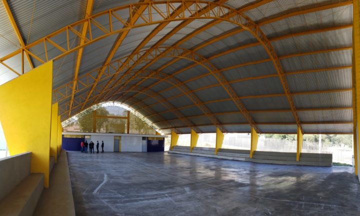 A construção inclui quadra poliesportiva coberta, vestiários, banheiros e arquibancadas (Foto: Divulgação/Prefeitura de União da Vitória).