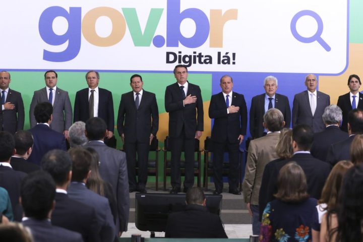 Presidente Jair Bolsonaro, participa da cerimônia de apresentação do projeto Pátria Digital - Dia D da Transformação Digital (Foto: Reprodução).