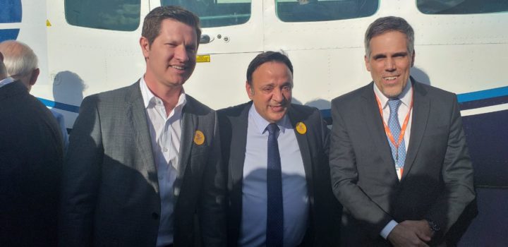 Santin Roveda, Hussein Bakri e Paulo Kakinoff, presidente da Gol