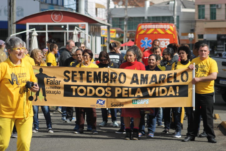 Passeata aconteceu na área central de União da Vitória (Fotos: Ricardo Silveira).