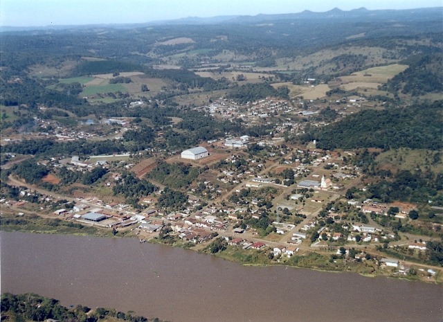 Porto Vitória, no Paraná, seria a única da região a sofrer com a medida (Fotos: Reprodução).