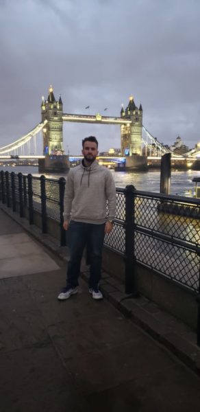 Empresário Alessandro Weber em Londres. (Foto: Reprodução).