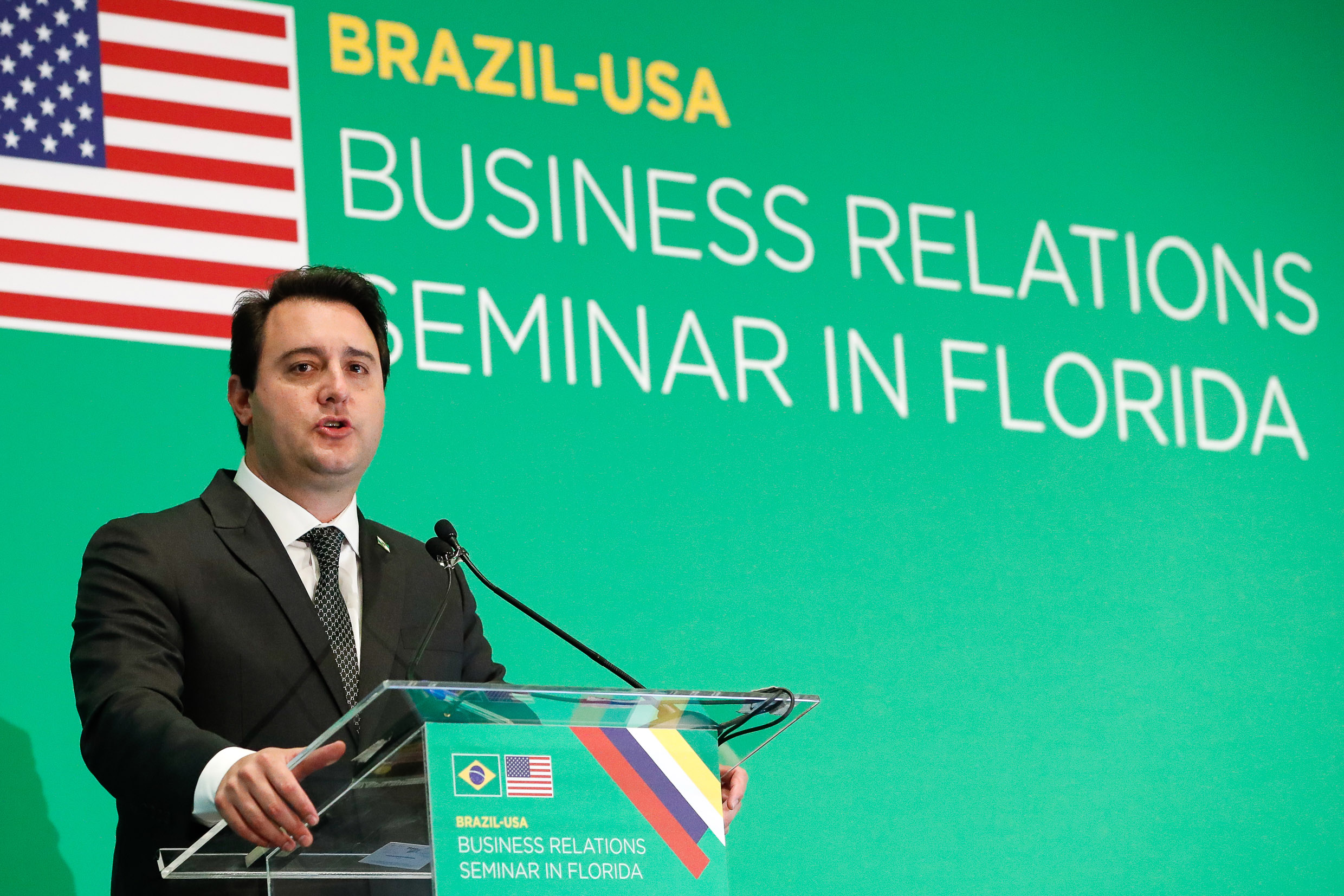 Governador do Paraná, Sr. Carlos Roberto Massa Jr, faz apresentações durante o almoço do Seminário Empresarial Brasil-Estados Unidos na Flórida. (Foto: Alan Santos/PR).