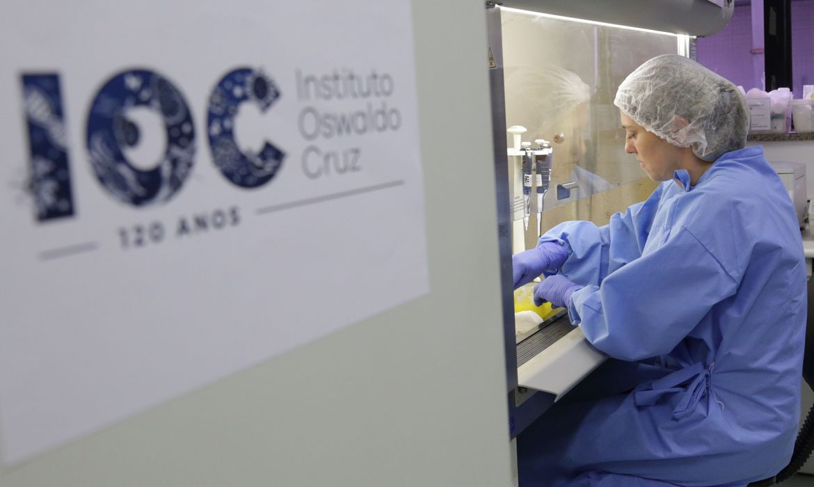 Diagnóstico laboratorial de casos suspeitos do novo coronavírus (2019-nCoV), realizado pelo Laboratório de Vírus Respiratório e do Sarampo do Instituto Oswaldo Cruz (IOC/Fiocruz), que atua como Centro de Referência Nacional em Vírus Respiratórios para o Ministério da Saúde