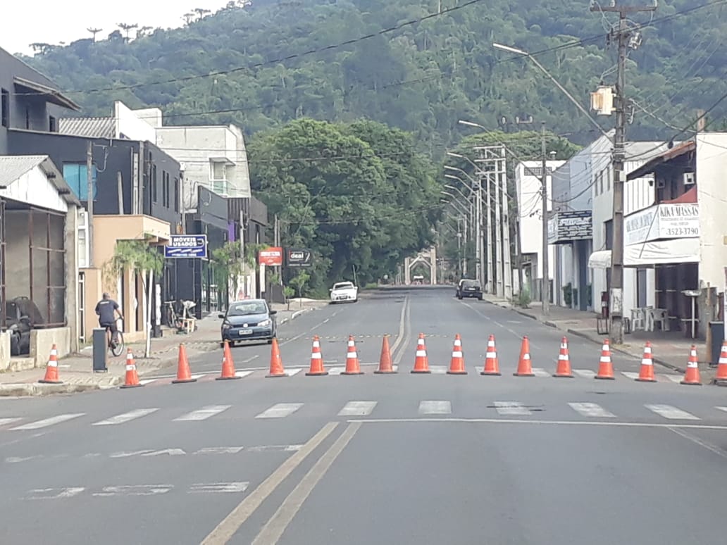 Trecho próximo ao Colégio Túlio de França. (Foto: Jaqueline Castaldon).