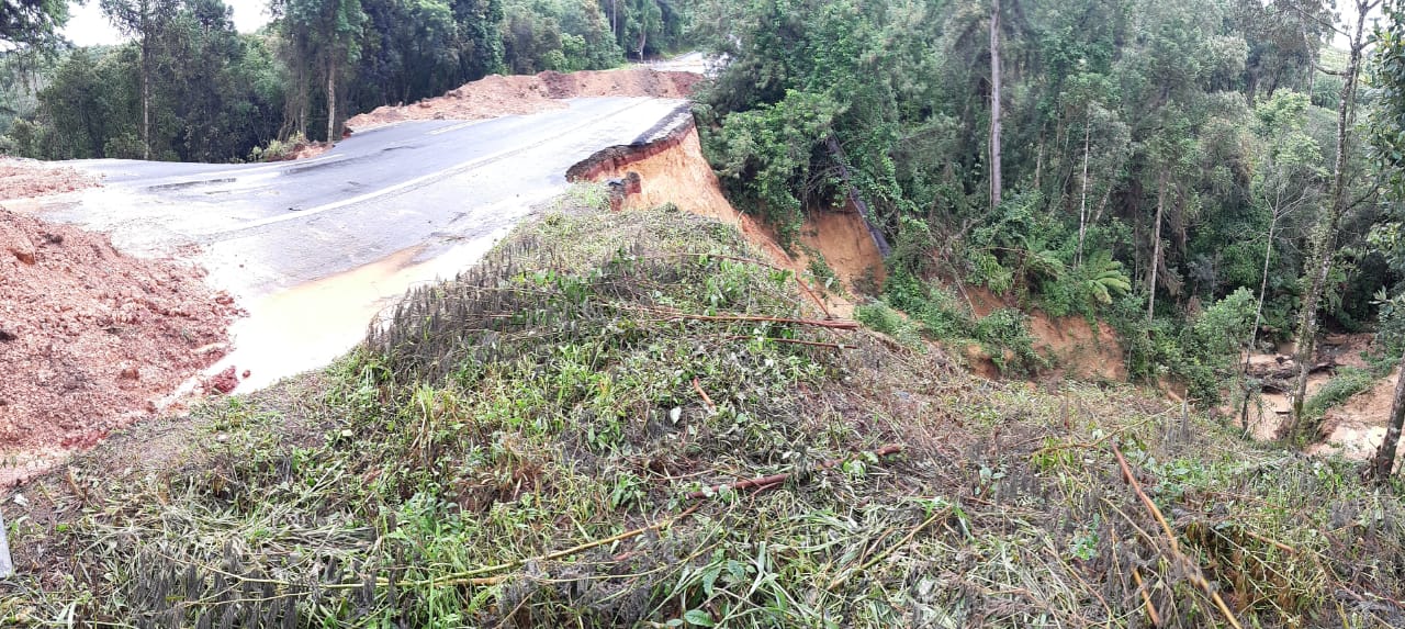 Trevo na BR-280 em Canoinhas segue com bloqueio parcial