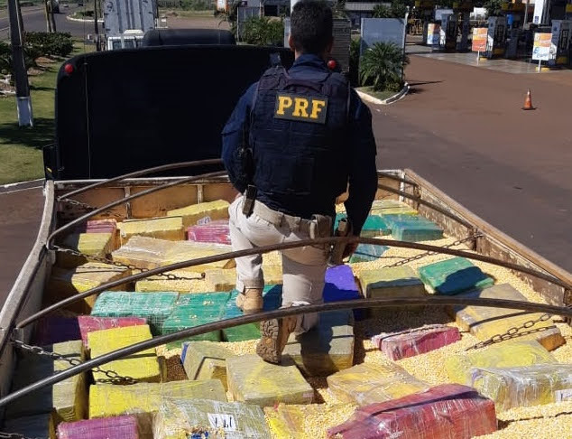 PRF apreende 150 toneladas de drogas no (2)