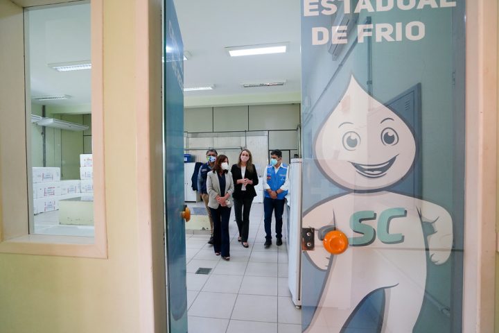 Carmen Zanotto pede prevenção e quer agilidade nas vacinas
