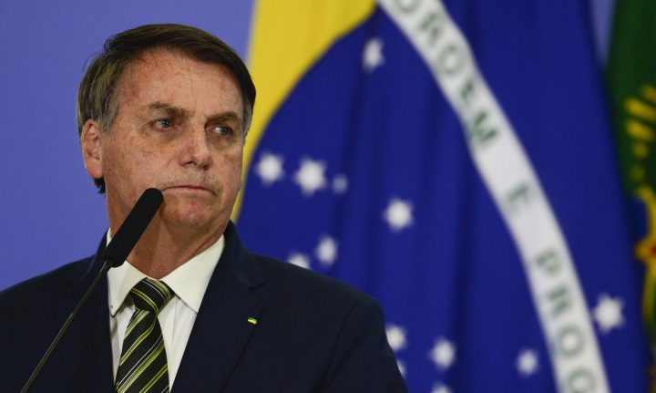 Bolsonaro pede que plenário do STF julgue ação contra Moraes