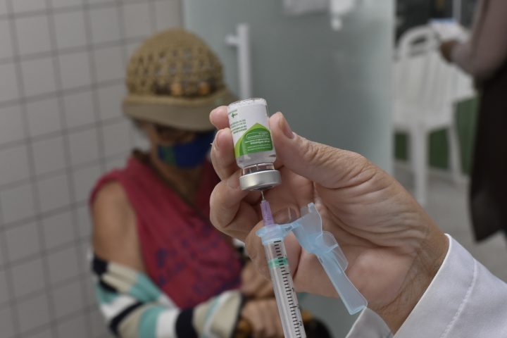 Paraná alerta para baixa cobertura vacinal contra gripe e sarampo