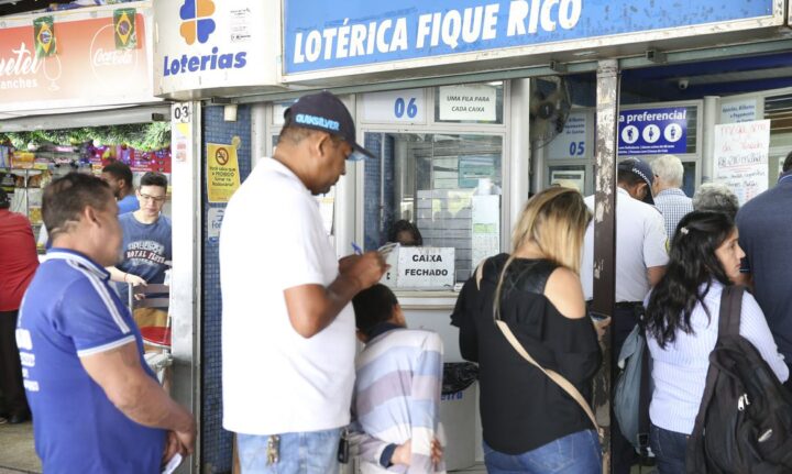 Mega-Sena acumula e prêmio vai para R$ 115 milhões