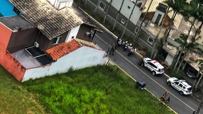 Youtuber mobiliza forças de segurança em simulação de assalto e é preso
