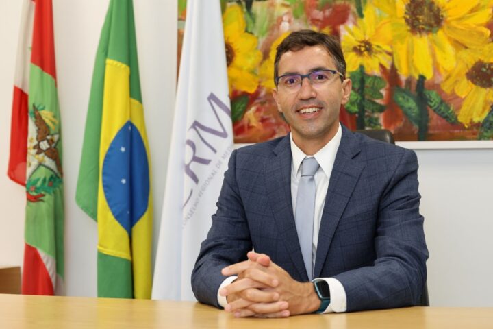 Eduardo Porto Ribeiro, Presidente do Conselho Regional de Medicina