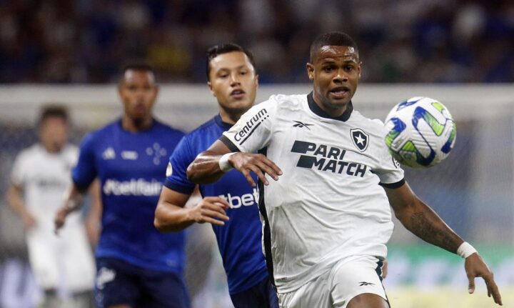 Cruzeiro x Botafogo pelo Campeonato Brasileiro no Estádio Mineirão