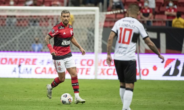 Flamengo recebe Olimpia no Maracanã pelas oitavas da Libertadores