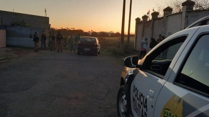 Corpo é encontrado dentro de mala abandonada em matagal em Campo Largo; polícia investiga