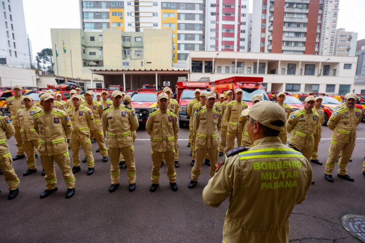 O Paraná vai reforçar a equipe que já atua nas operações de busca e salvamento em apoio às forças de segurança do Rio Grande do Sul neste domingo (10