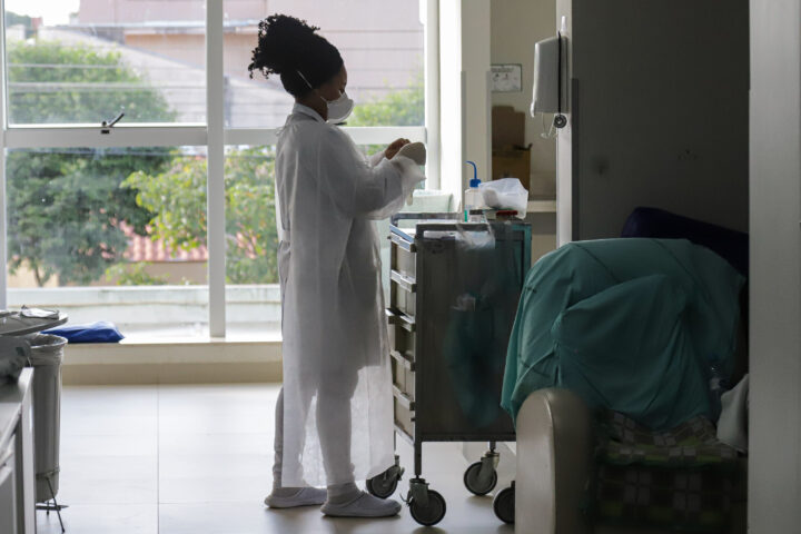 Atendimentos médicos no Hospital Universitário de Londrina