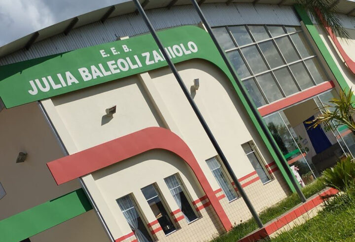 Fachada da Escola Julia Baleoli Zaniolo