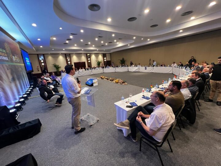 Encontro do PSD no Paraná reuniu parlamentares e aprovou a carta de Foz do Iguaçu