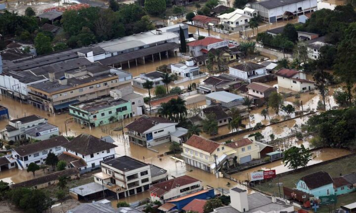 Força-tarefa do governo federal, coordenada pelo ministro da Integração e do Desenvolvimento Regional, Waldez Góes, visita municípios de Santa Catarina atingidos pelas fortes chuvas